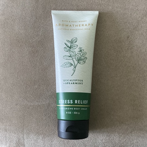 Eucalyptus and Spearmint Stress Relief Bath & Body Works - Picture 3 of 6